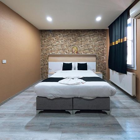 Mila Suites Taksim Istanboel Buitenkant foto