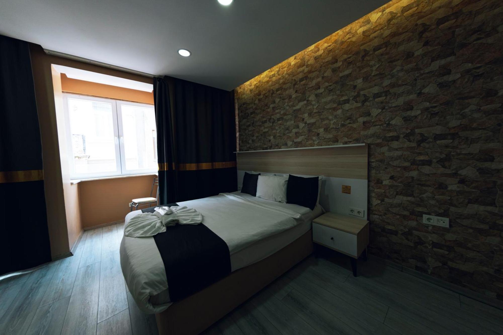 Mila Suites Taksim Istanboel Buitenkant foto